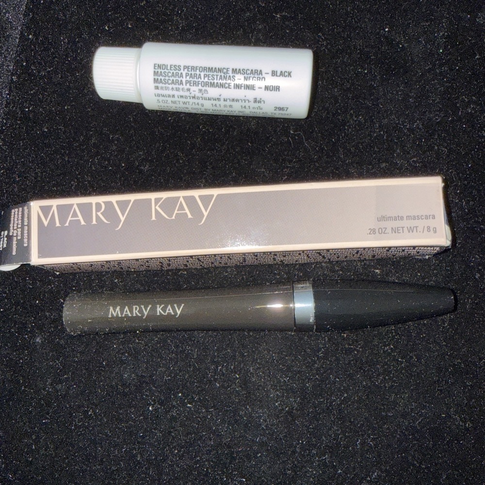 Mary Kay Ultimate Mascara Black : Volumizing‎ Thickening Full Size .28 Oz.  5578